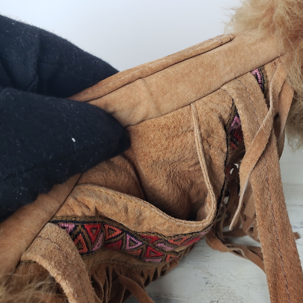 Native American Embroidered Leather Crossbody-style Fringe Laced Handwarmer Bag - Picture 9 of 12